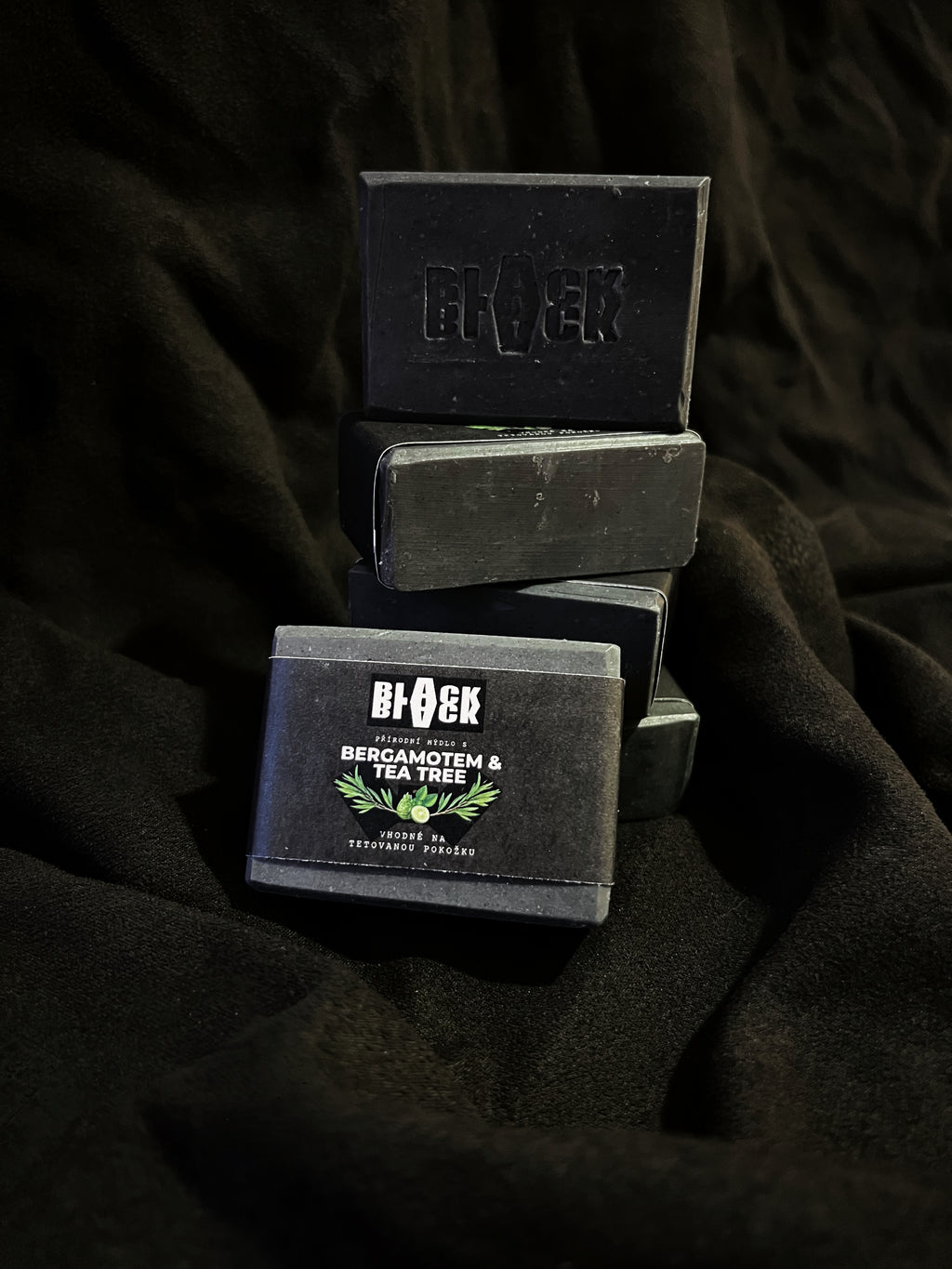ČERNÉ MÝDLO na tetovanou pokožku