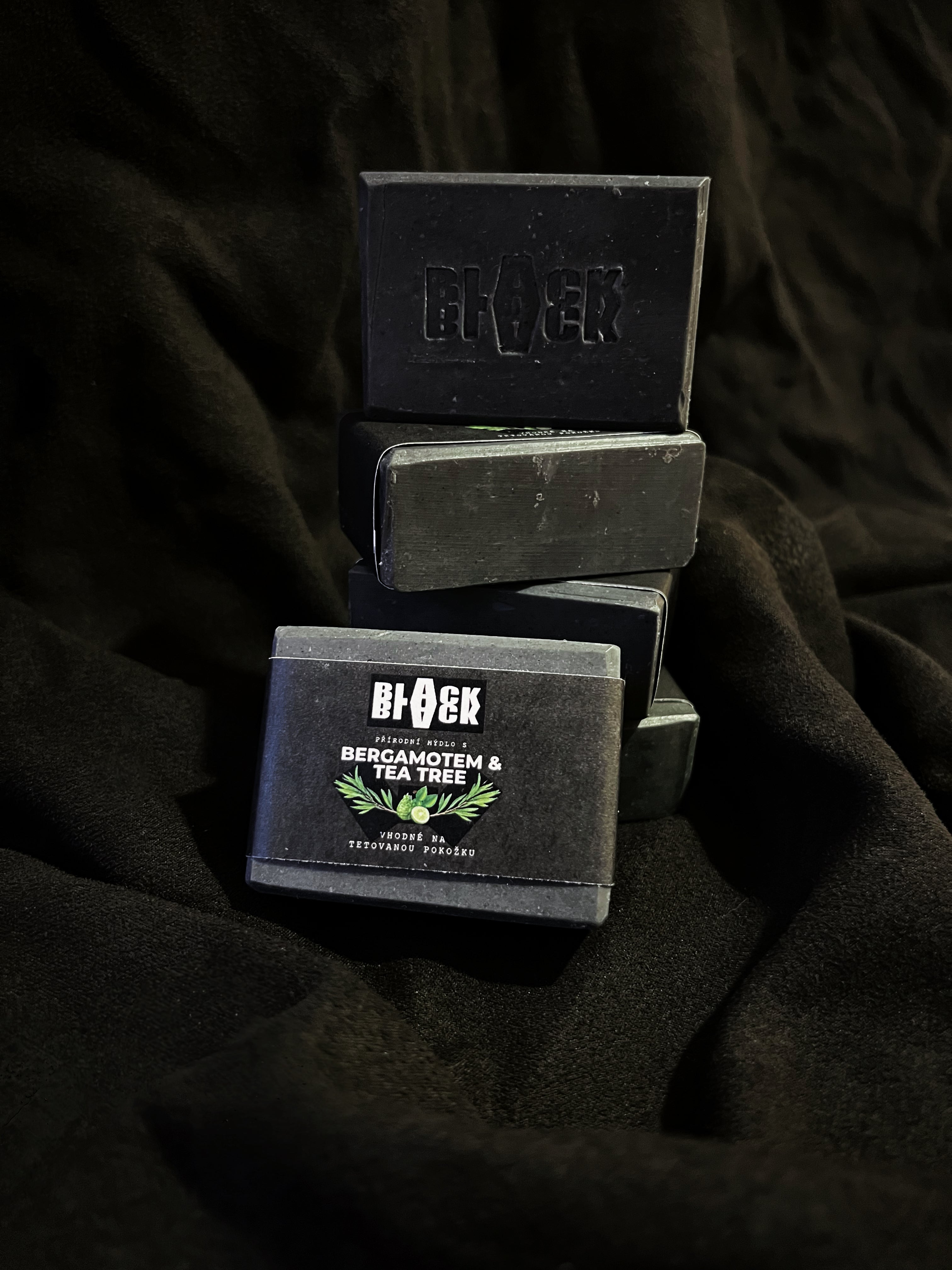 ČERNÉ MÝDLO na tetovanou pokožku