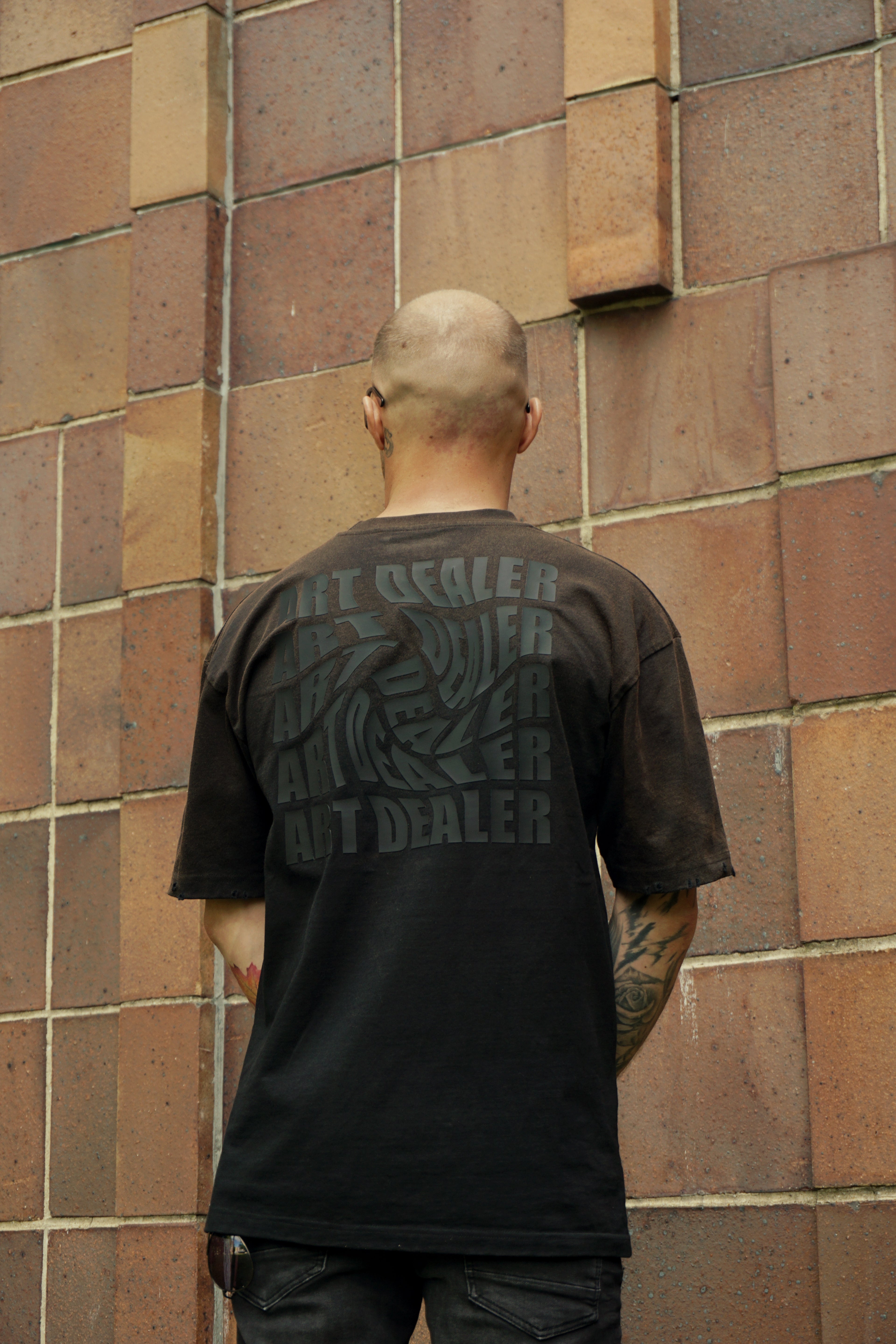 ART DEALER washed out černé triko