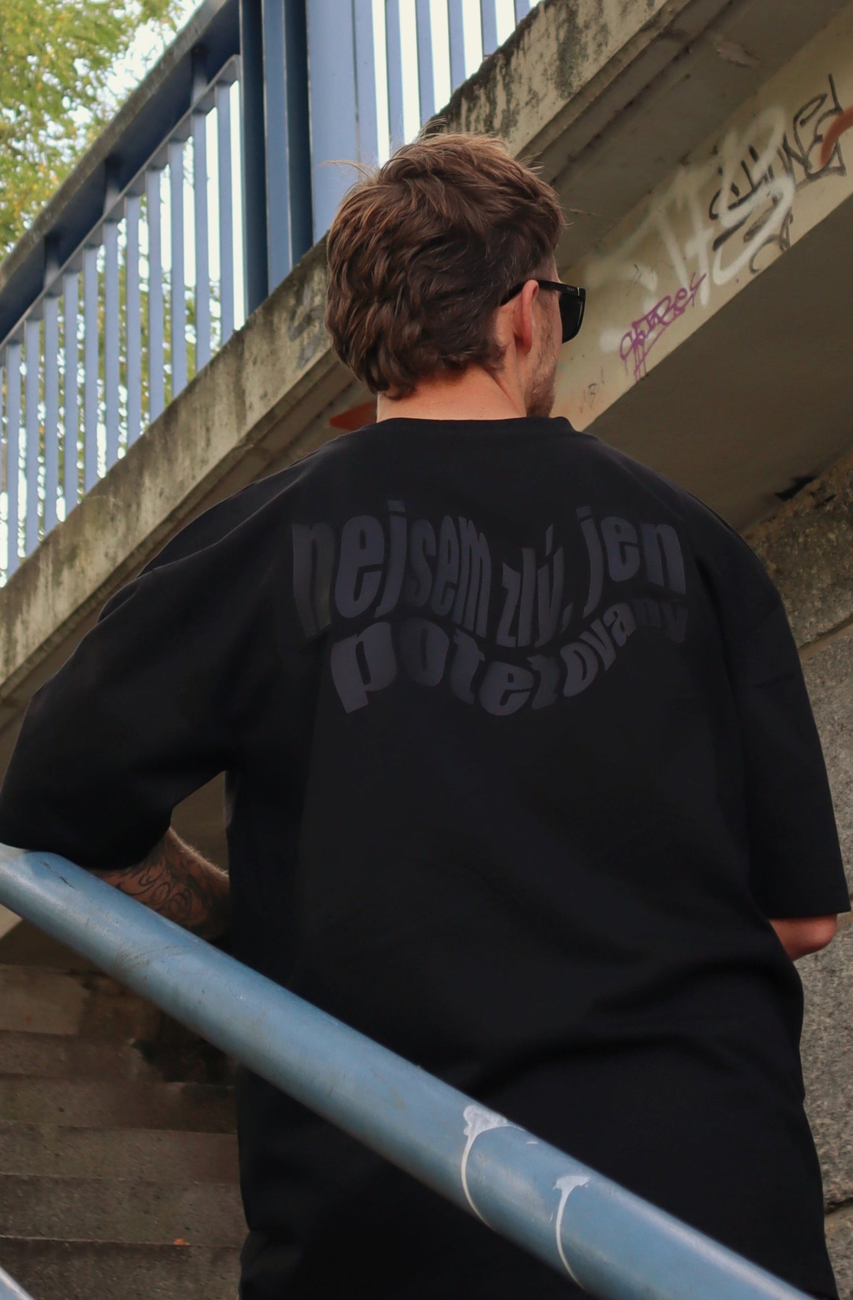 NEJSEM ZLÝ, JEN POTETOVANÝ černé triko